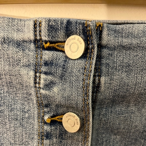 Wilfred Free Denim Button-Front Skirt 2 - Picture 3 of 6